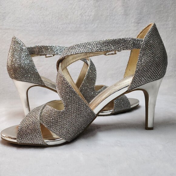 *New Low Price!* Silver Bandolino Jerogoa 2 Heeled Sandals - Picture 7 of 13